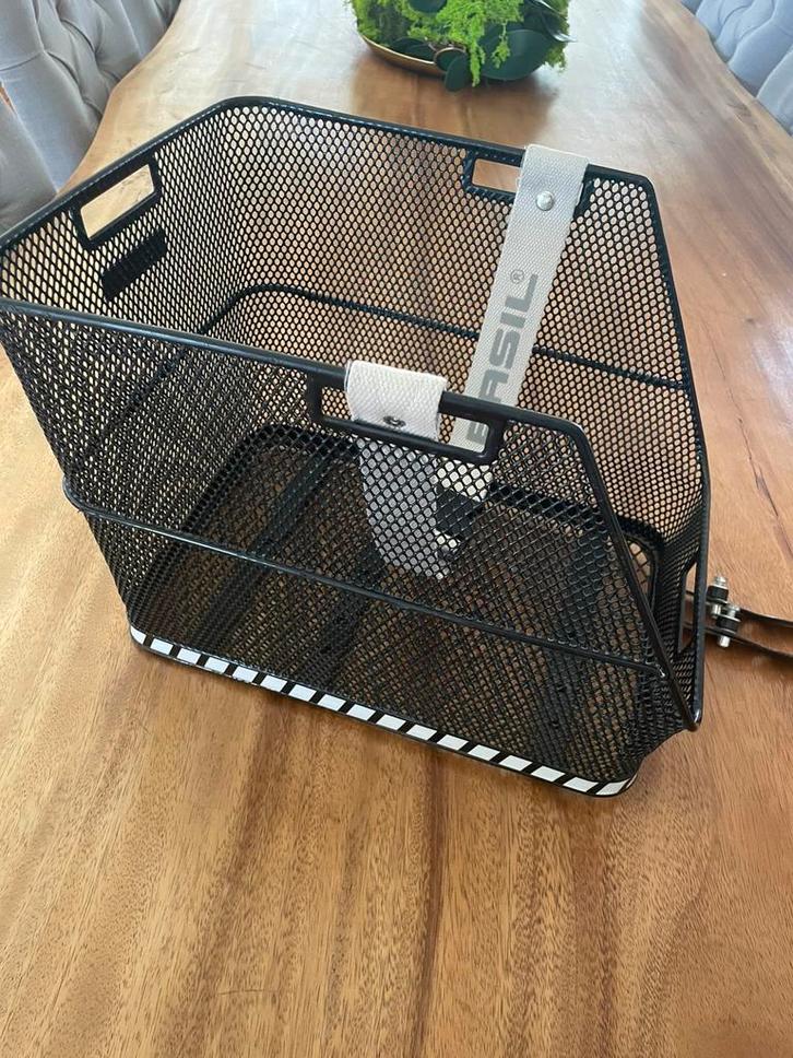 Fietsmand Basil Cento, Fietsen en Brommers, Fietsaccessoires | Fietsmanden, Zo goed als nieuw, Fietsmand, Ophalen