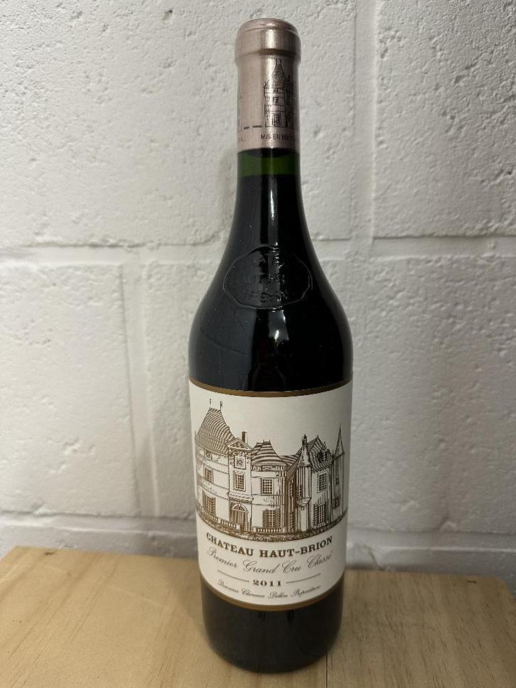 Vin rouge - Château Haut Brion 2011 - Grand Cru Classé, Collections, Vins, Neuf, Vin rouge, France, Pleine, Enlèvement ou Envoi