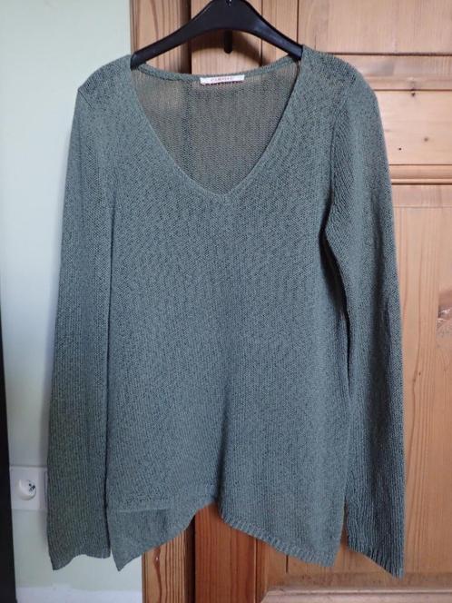 Heel leuke kaki asymmetrisch linnen truitje van Camaïeu, Kleding | Dames, Truien en Vesten, Gedragen, Maat 38/40 (M), Groen, Ophalen of Verzenden