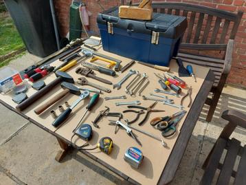 Gereedschap Koffer Met Gereedschap idiaal voor 1 st Klusser beschikbaar voor biedingen