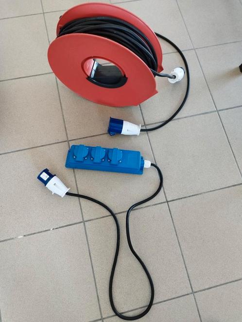 Verlengsnoer CEE camping en verdeelstekker CEE stekkerdoos, Caravans en Kamperen, Caravanaccessoires, Zo goed als nieuw, Ophalen