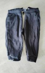 2 broeken / jogging Zara maat 86 cm, Kinderen en Baby's, Babykleding | Maat 86, Broekje, Ophalen of Verzenden, Zo goed als nieuw