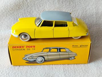 Dinky Atlas _ Citroën DS19 _  „KERST 2010" _ ref. 522 beschikbaar voor biedingen