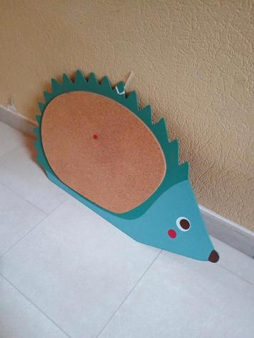 Prikbord egeltje beschikbaar voor biedingen