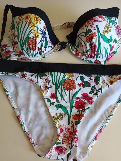 Bikini NIEUW Chantelle xs tieners, Kleding | Dames, Badmode en Zwemkleding, Nieuw, Bikini, Ophalen of Verzenden