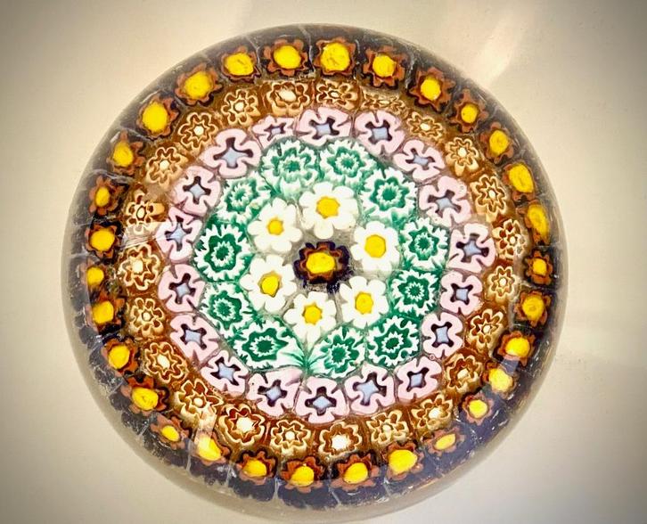 Murano Millefiori Sulphide Paper Press Italië 1960, Antiek en Kunst, Antiek | Glaswerk en Kristal, Ophalen of Verzenden