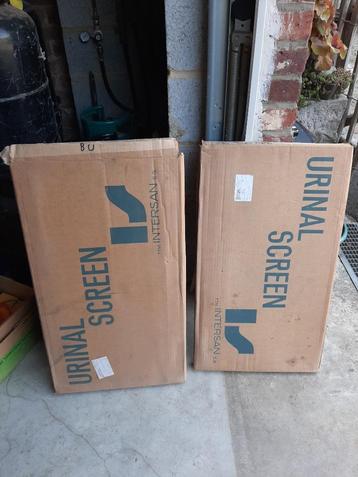 scheidingspaneel voor urinoirs beschikbaar voor biedingen