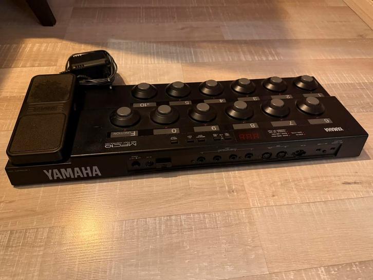 Yamaha MFC10 MIDI foot controller, Musique & Instruments, Effets, Comme neuf, Enlèvement ou Envoi