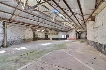 Location garage beschikbaar voor biedingen
