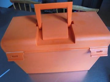 Vintage oranje dossierbox LYNX met 10 hangmappen