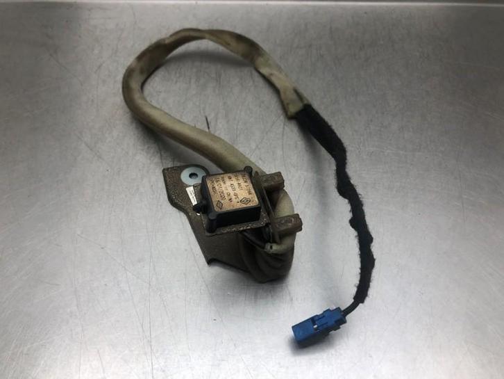 ANTENNE GPS Nissan NV 250 (WF) (01-2021/-) (|282365726R|), Autos : Pièces & Accessoires, Électronique & Câbles, Nissan, Utilisé