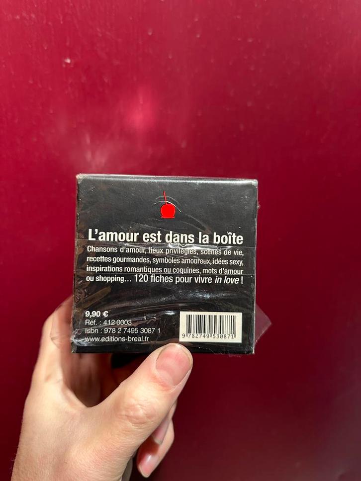 Jeu amoureux l’amour est dans la boîte, Hobby & Loisirs créatifs, Jeux de société | Jeux de cartes, Comme neuf, Enlèvement ou Envoi