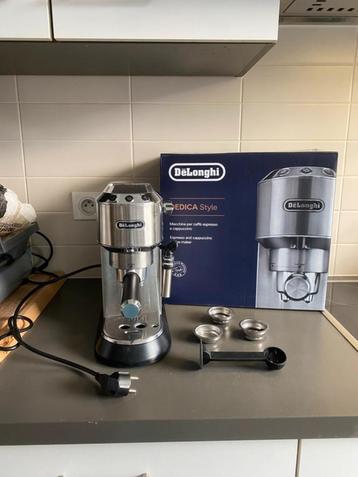 Machine à café Delonghi Edica Style, Café moulu, Machine à espresso, Réservoir d'eau amovible, 1 tasse