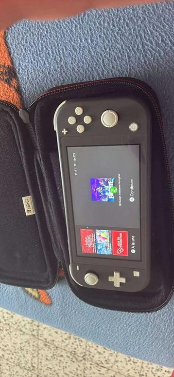 Switch +jeux+pochette, Enlèvement, Gris, Comme neuf, Avec housse de protection ou sac