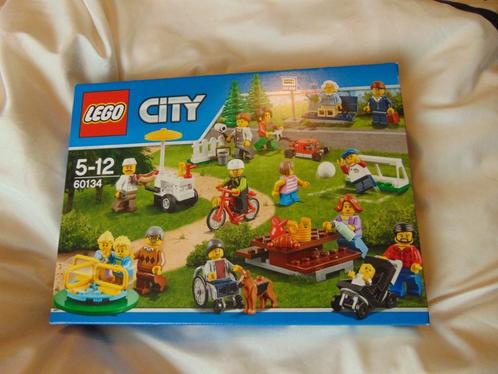 Lego 60134 City - S'amuser dans le parc - Nouveau dans la bo, Enfants & Bébés, Jouets | Duplo & Lego, Neuf, Lego, Ensemble complet