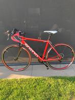 Dames koersfiets rood, voor grootte 1m70, Fietsen en Brommers, Fietsen | Dames | Sportfietsen en Toerfietsen, Gebruikt, 10 tot 15 versnellingen