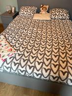 Malm bed + nachtkastje, Huis en Inrichting, Ophalen, Zo goed als nieuw