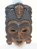 Carved wood African mask, Antiek en Kunst, Kunst | Beelden en Houtsnijwerken, Ophalen of Verzenden
