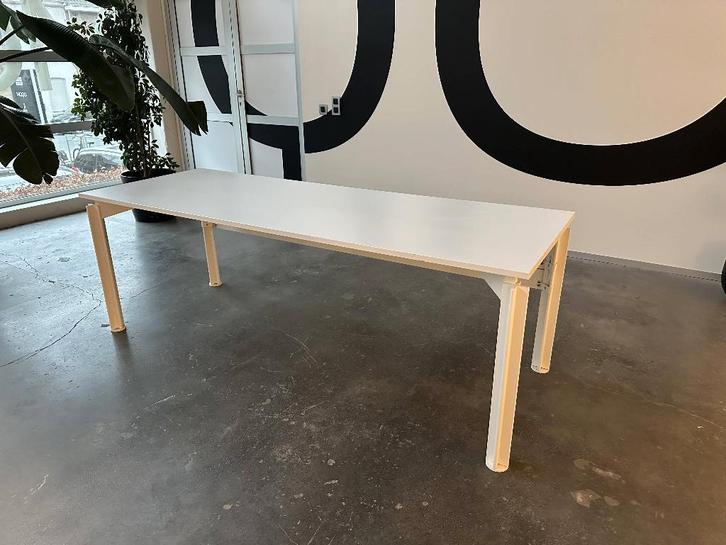 Bulo H2O bureau (design/kwaliteit) – €200/stuk, Maison & Meubles, Bureaux, Comme neuf, Bureau, Réglable en hauteur, Enlèvement