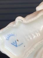 Vintage gemerkt porseleinen HUMMEL beeldje dd 1960, Ophalen, Zo goed als nieuw, Hummel
