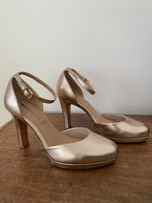 Gouden pumps met bandje, Tamaris, maat 40, Vêtements | Femmes, Chaussures, Comme neuf, Escarpins, Enlèvement ou Envoi