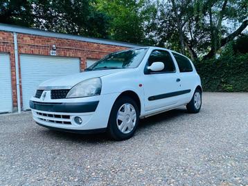 Mooie Renault Clio 1.2 cc benzine. 99 d. km's. Met keuring beschikbaar voor biedingen