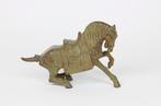 Bronzen beeld paard, Ophalen