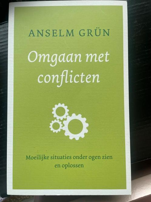 Anselm Grün - Omgaan met conflicten, Livres, Ésotérisme & Spiritualité, Utilisé, Enlèvement