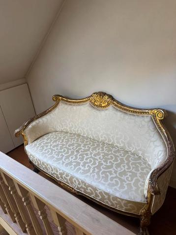 Barok salonset met 2 fauteuils – goudkleurig hout & damast beschikbaar voor biedingen