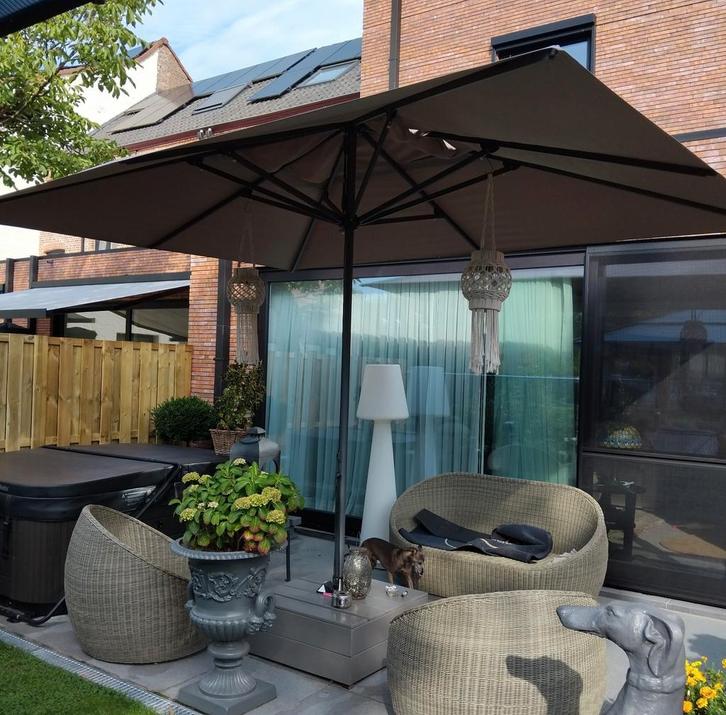 Zeer stevige parasol 3 x 4 meter beige, Tuin en Terras, Parasols, Zo goed als nieuw, Ophalen
