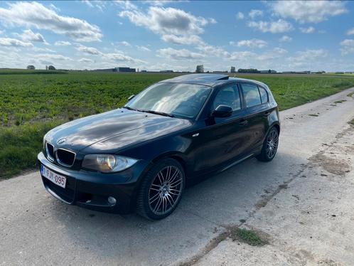 BMW série 1, Autos, BMW, Particulier, Série 1, Bluetooth, Diesel, Euro 5, Hatchback, 5 portes, Boîte manuelle, Noir, Beige, Cuir