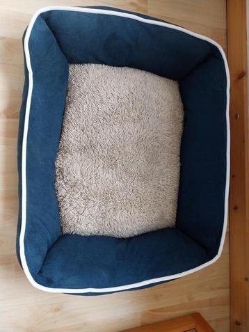 zacht rechthoekig zacht mandje beige /blauw beschikbaar voor biedingen