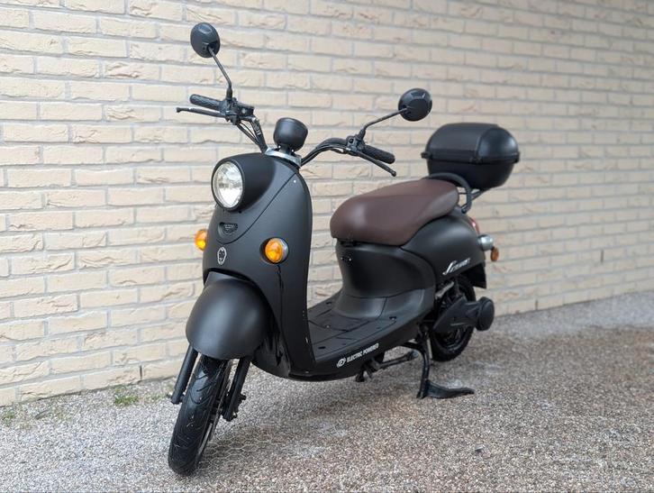 Elektrische Scooter LEONE ARROW, Vélos & Vélomoteurs, Scooters | Marques Autre, Utilisé, Classe B (45 km/h), Électrique, Enlèvement