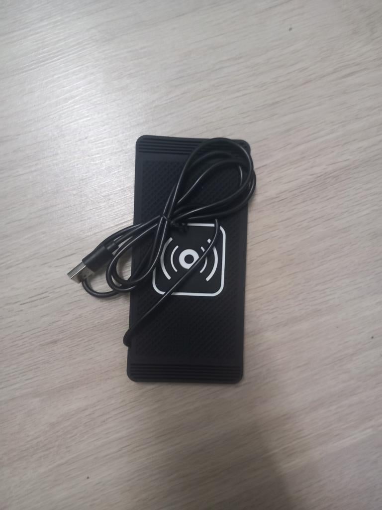 Chargeur sans fil pour voiture ou maison 15w, Neuf, .
