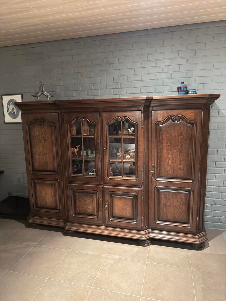 Antieke kast, Ophalen, Gebruikt