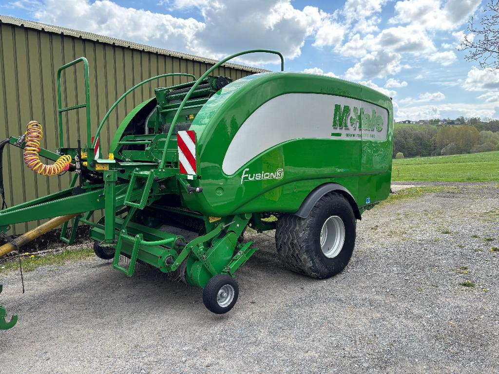 Presse balles rondes McHale Fusion 3, Articles professionnels, Agriculture | Outils, Technique d'alimentation, Enlèvement