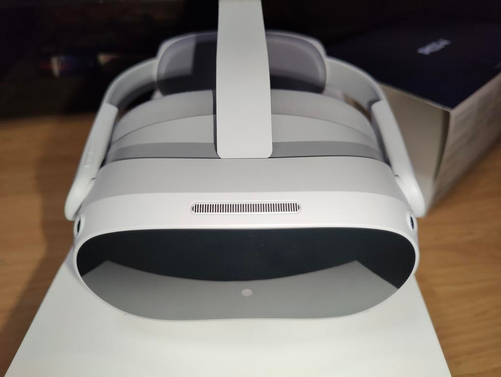 Pico 4 als nieuw — Volledige VR-headset, Games en Spelcomputers, Virtual Reality, Zo goed als nieuw, Overige platformen, VR-bril