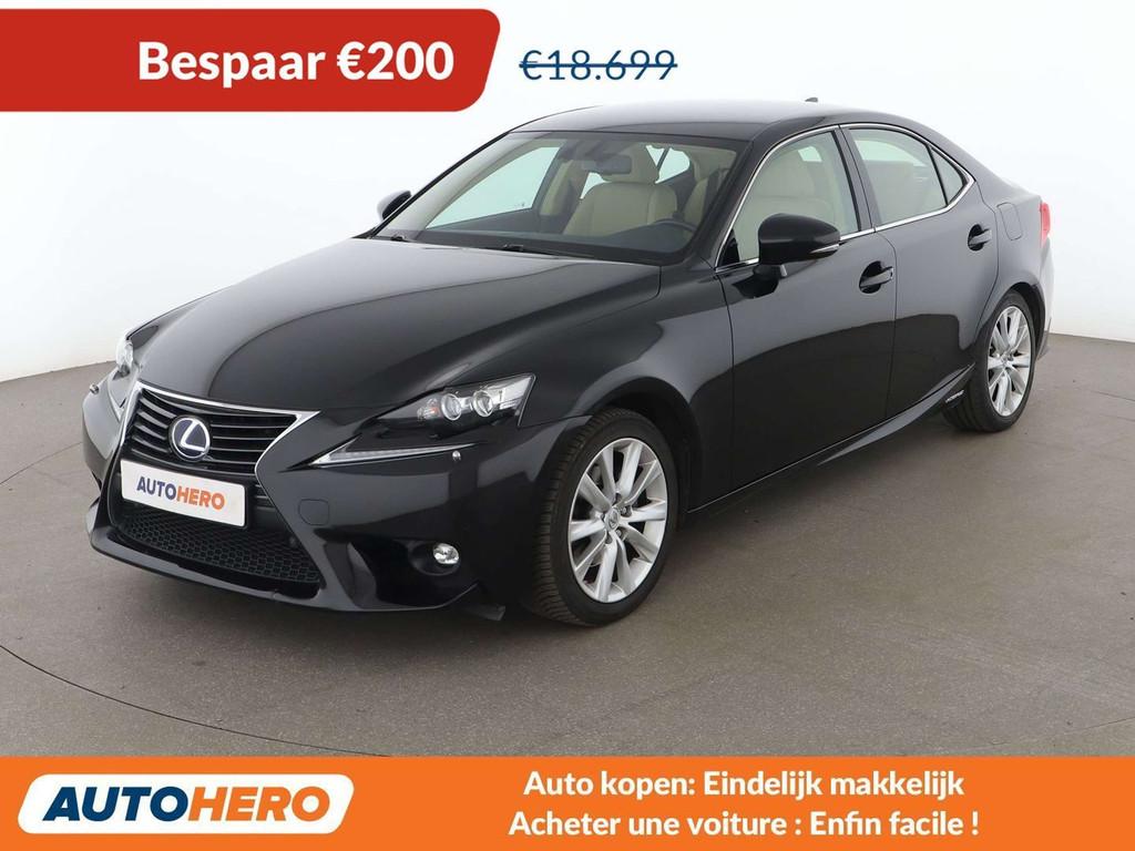 Lexus IS 300 IS 300h (bj 2016, automaat), Automaat, 4 deurs, Achterwielaandrijving, Gebruikt