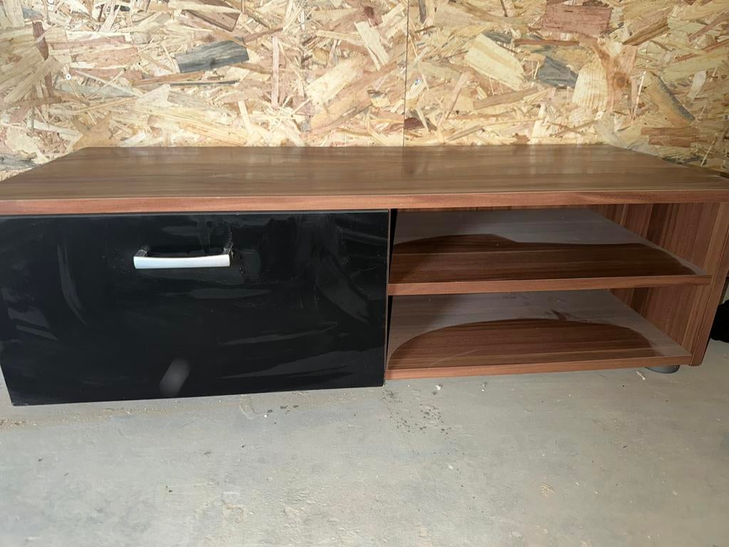 Tv kastje, Ophalen, Zo goed als nieuw