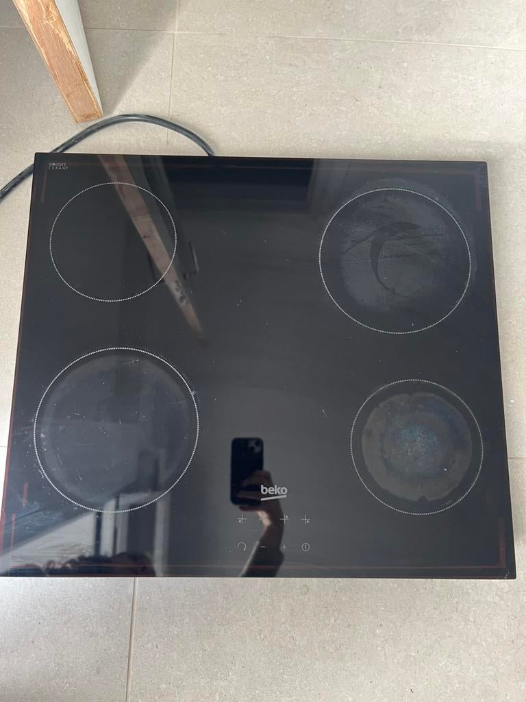 Vitrokeramische kookplaat, Electroménager, Tables de cuisson, 4 zones de cuisson, Comme neuf, Enlèvement, Encastré