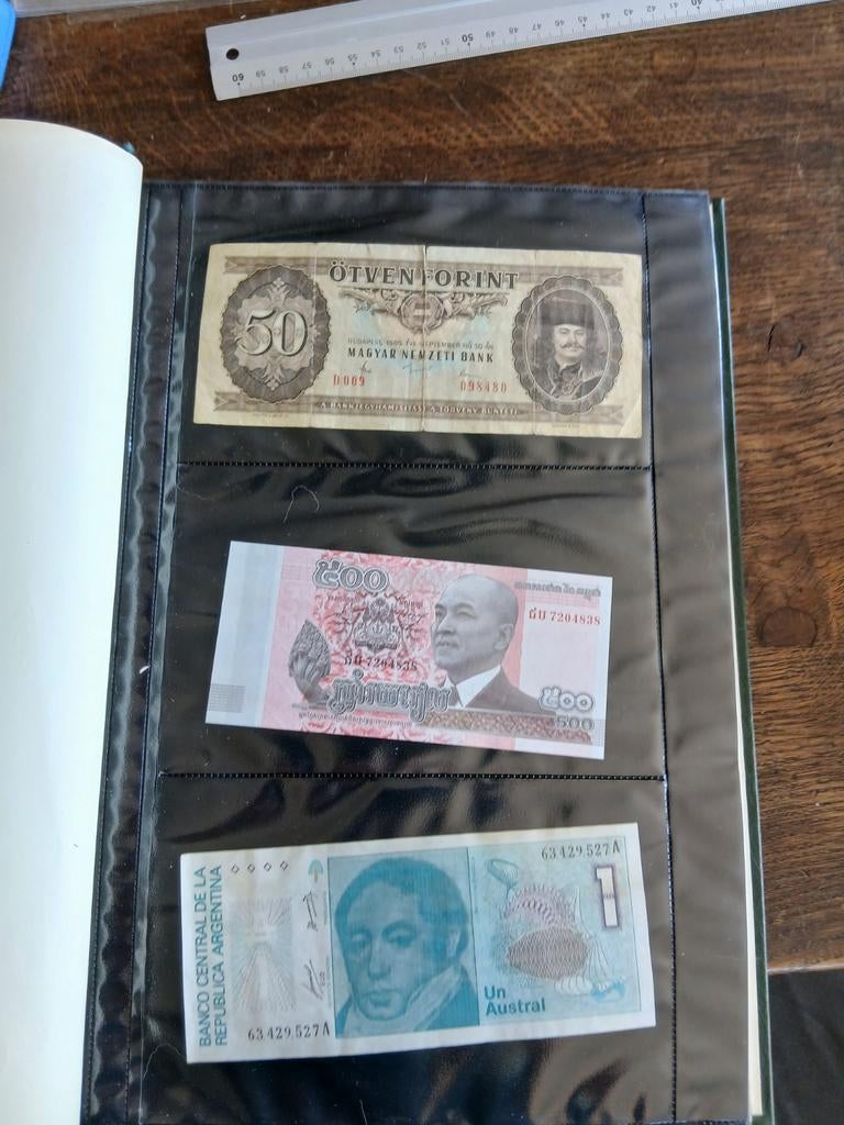 Belle collection de notes du monde, Enlèvement ou Envoi