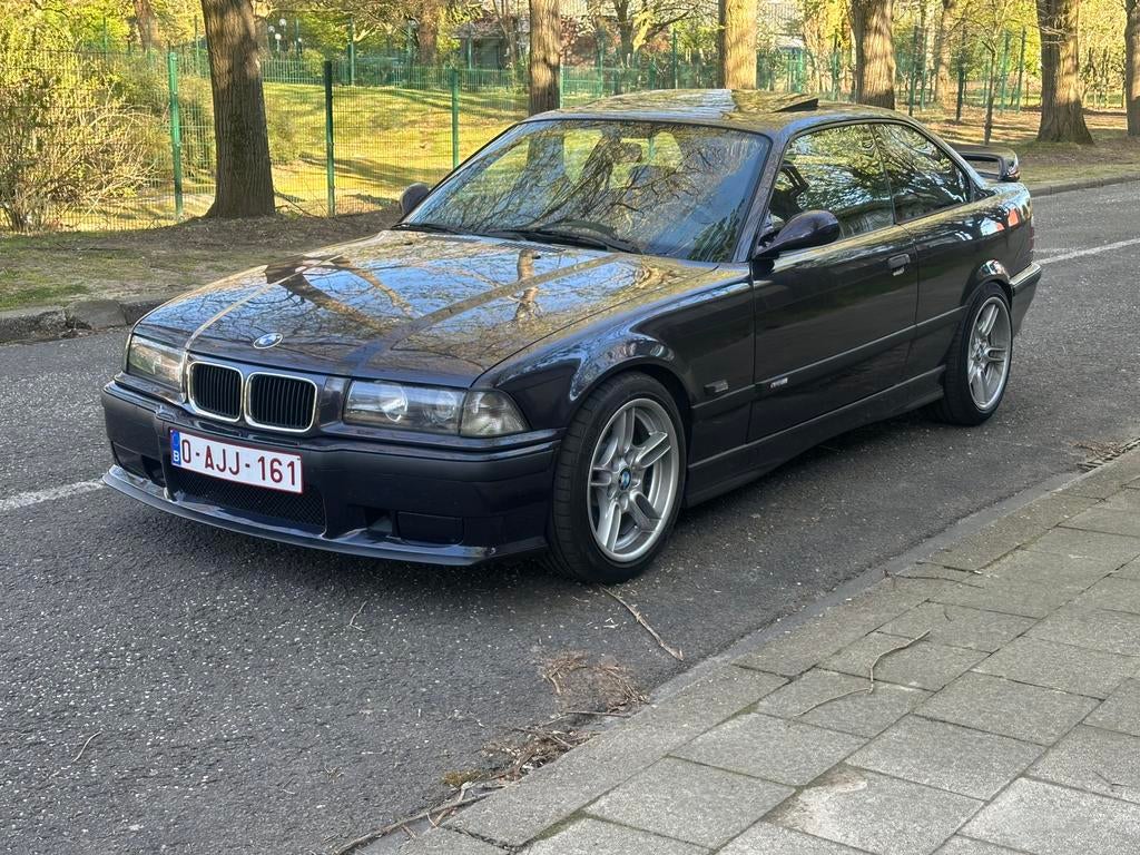 BMW E36 325i Coupé - Handgeschakeld - Zonnedak, Auto's, BMW, Particulier, 3 Reeks, Bluetooth, Boordcomputer, Centrale vergrendeling