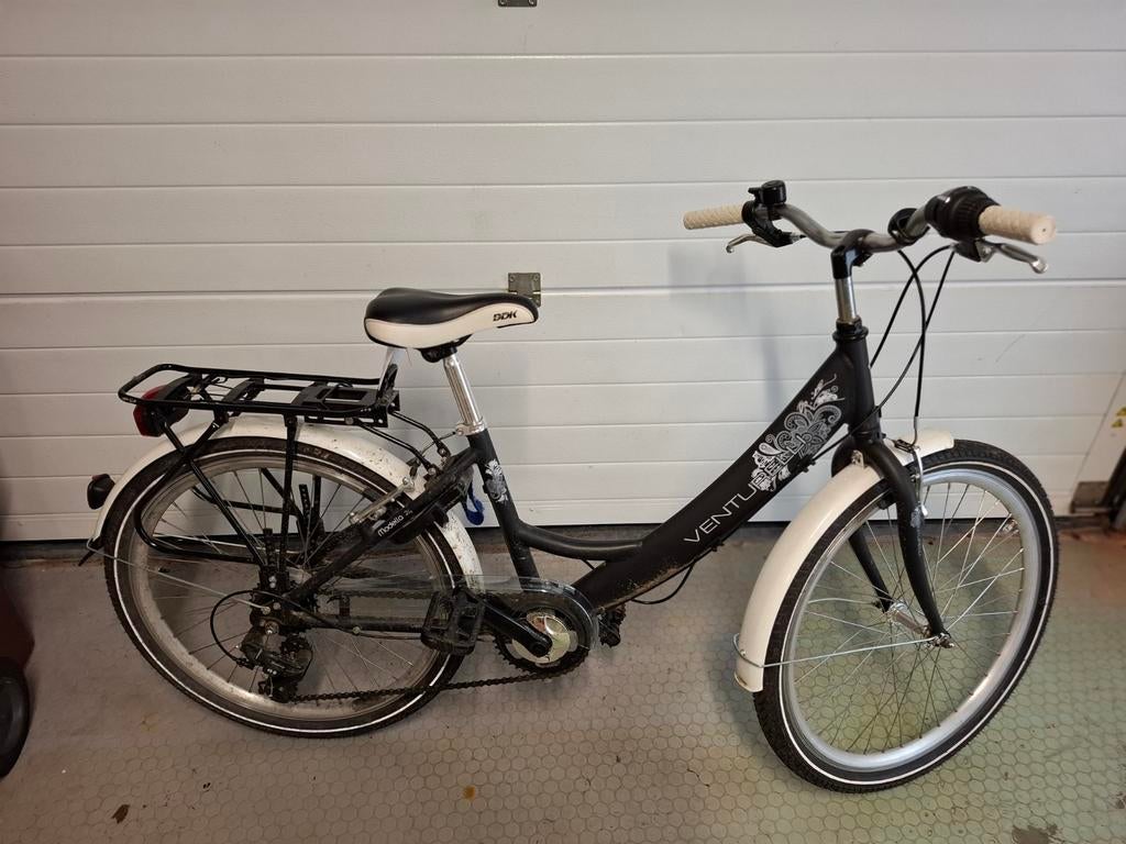Meisjes fiets 24inch Venturelli 6 versnellingen, Ophalen, 24 inch, Versnellingen, Zo goed als nieuw