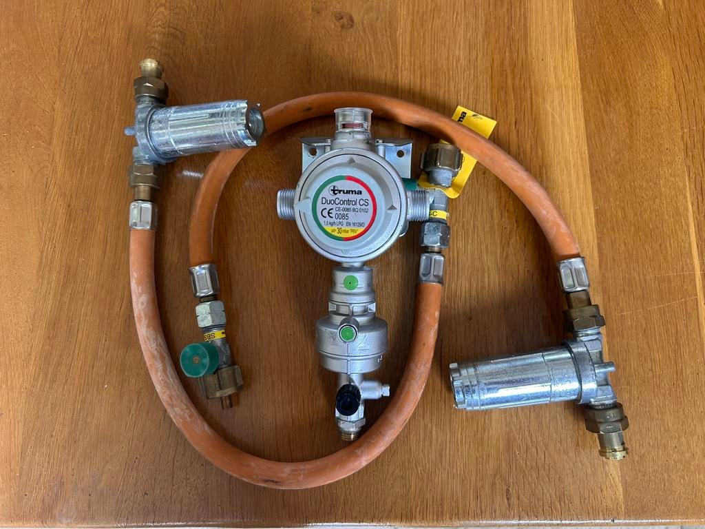 Truma duo Gasdrukregelaar voor 2 flessen, Ophalen of Verzenden, Zo goed als nieuw