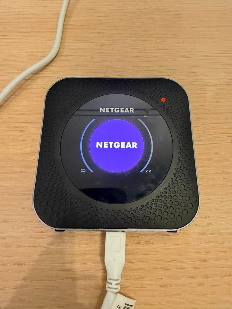 Netgear nighthawk m1 4G LTE mobiele hotspot router, Ophalen, Zo goed als nieuw, Router