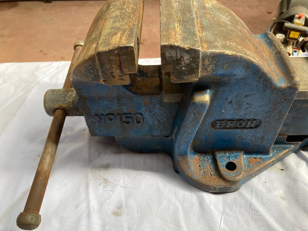 Eron bankschroef 150 mm – zware professionele werkbank klem, Auto diversen, Autogereedschap, Ophalen, Gebruikt