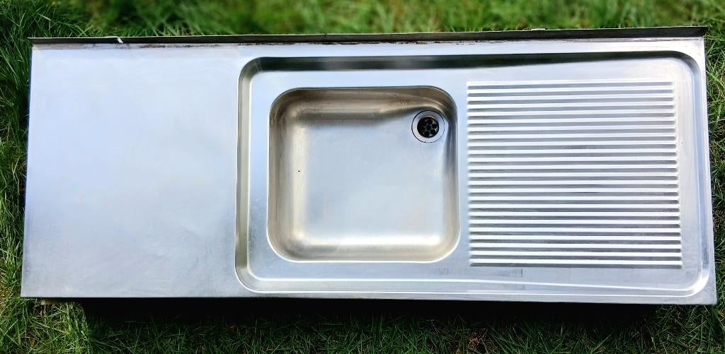 Grote RVS Spoelbak – Inclusief geluiddemping, Ophalen