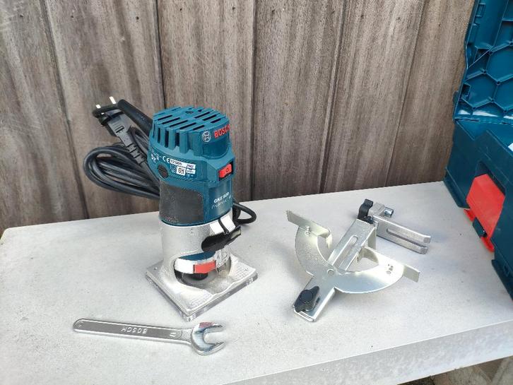 Coupe-bordures Bosch Professional GKF 600 en L-Boxx + TE 600, Bricolage & Construction, Outillage | Fraiseuses, Comme neuf, Électrique