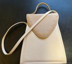 Feesthandtasje uit Italy oker zonder of met riem, Handtassen en Accessoires, Tassen | Damestassen, Ophalen, Zo goed als nieuw