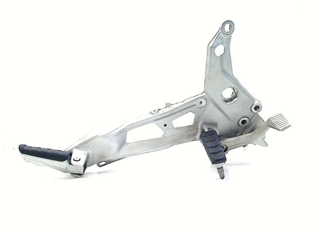 SCHETSPLAAT RECHTS VOOR BMW F 900 R 2018-2022 (F900R K83), Dhr. S. di Majo, Gebruikt, Info@cama-motorparts.nl, P.J. Troelstraweg 8 8
3144 CX  MAASSLUIS, NL